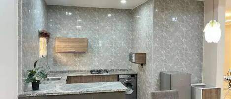 Economy Apartment, Balcony, City View | Private kitchenette