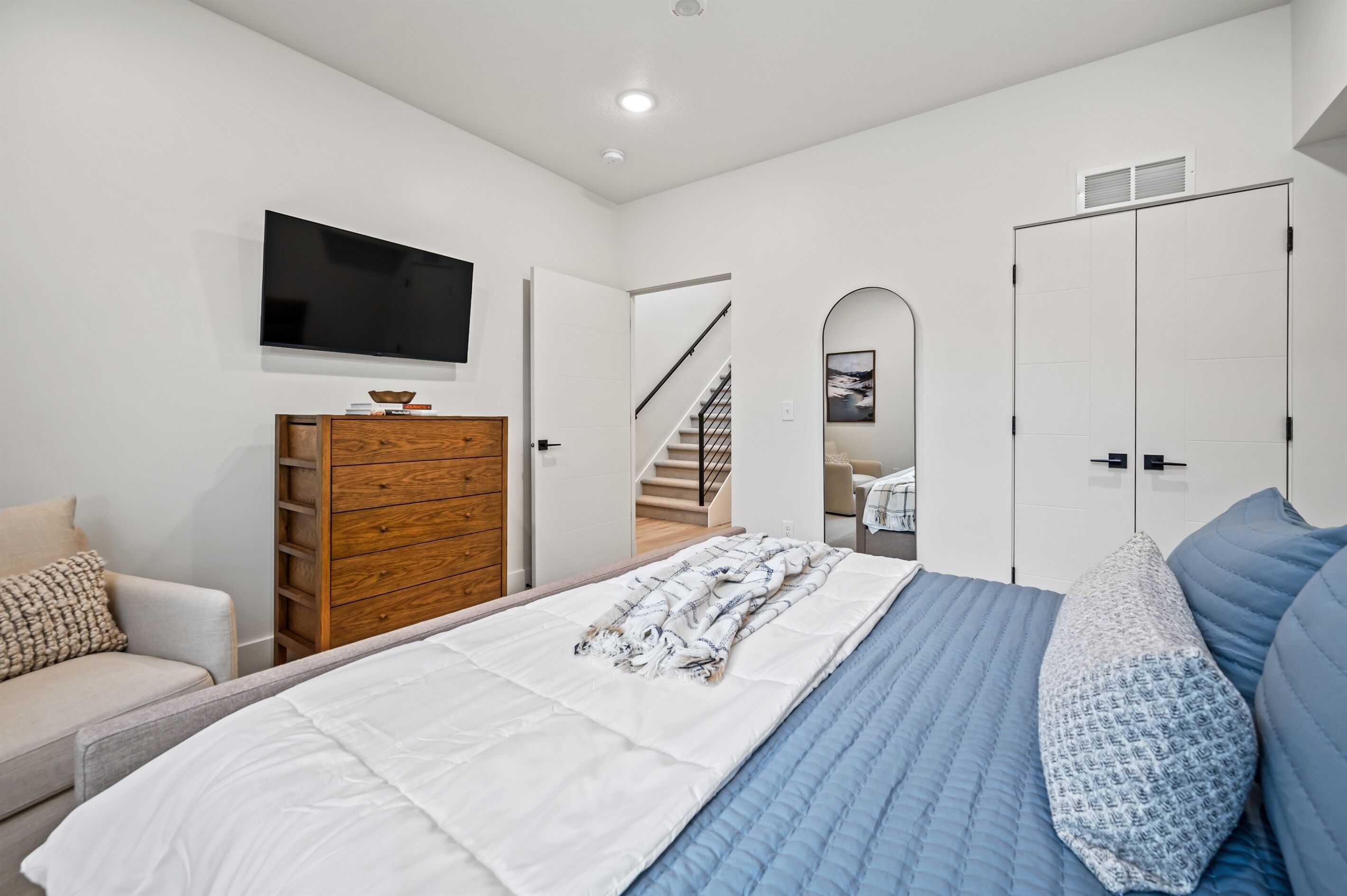 2 bedrooms, iron/ironing board, travel crib, free WiFi