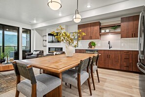 Fridge, microwave, oven, stovetop - Back Nine Getaway Pt A207 | Powder Mtn Ski Retreat (Eden)