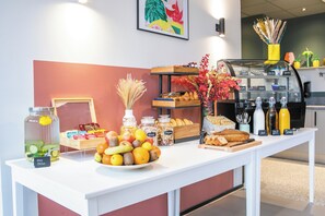 Daily buffet breakfast (EUR 15 per person)