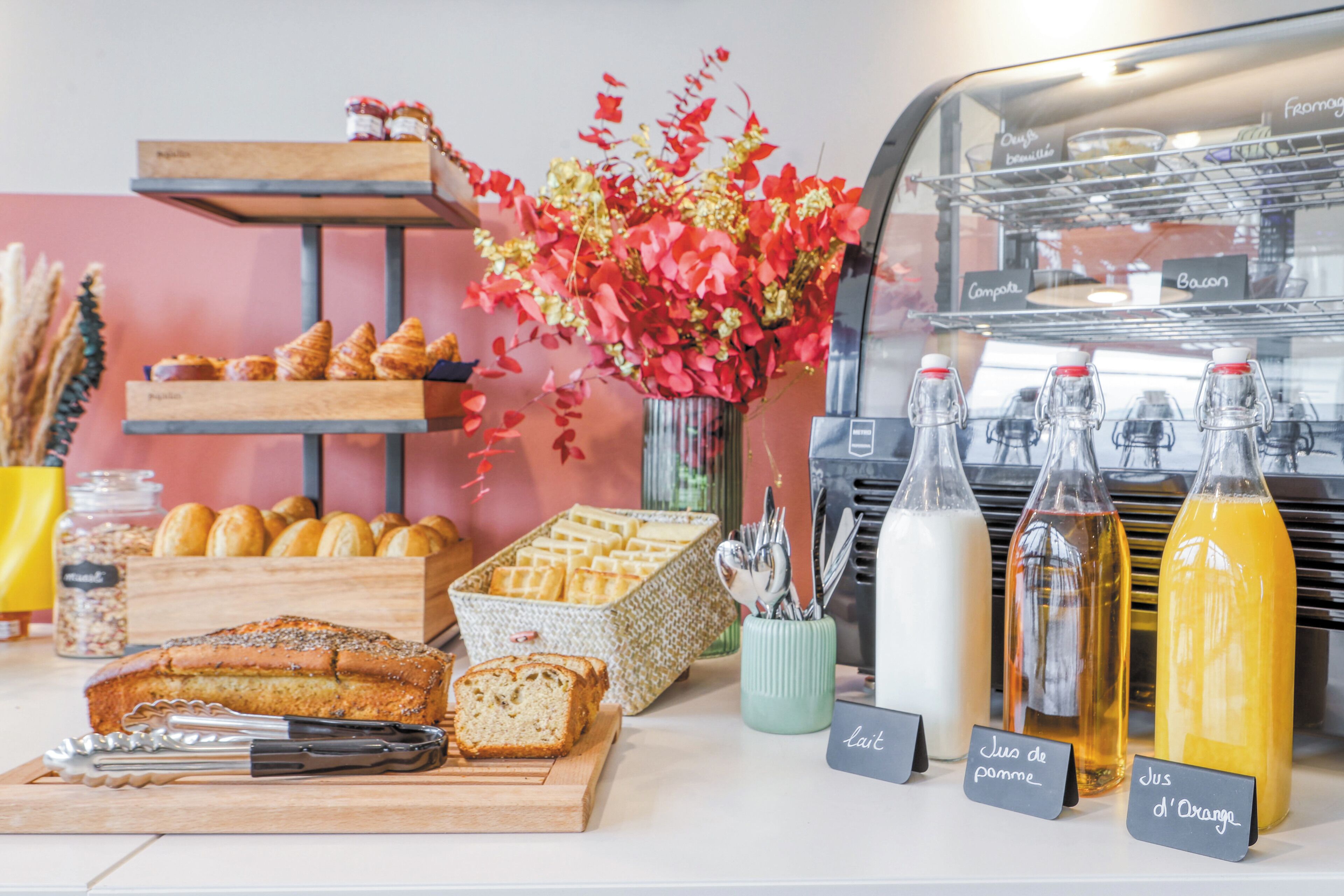 Daily buffet breakfast (EUR 15 per person)