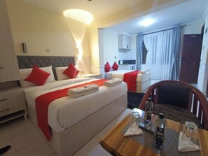 Executive Double Room, City View | Soundproofing, free WiFi, bed sheets