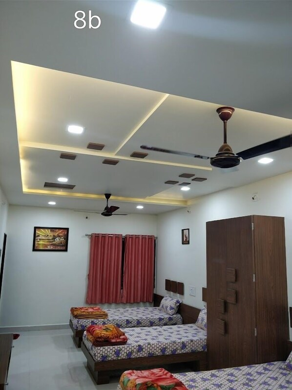 Chambre Quadruple Familiale, vue ville