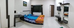 Economy Double Room, Balcony, City View | Desk, laptop workspace