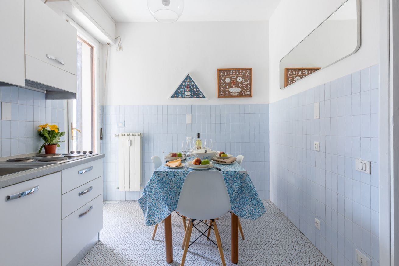 Refrigerador, microondas y tostadora 