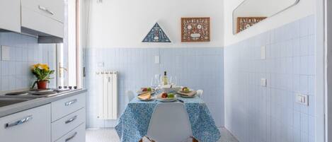 雪櫃、微波爐、多士爐