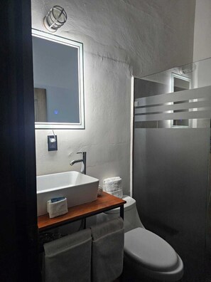 Handtücher, Seife, Toilettenpapier