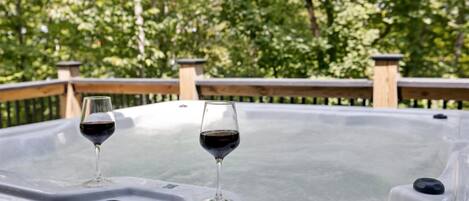 Tina de hidromasaje al aire libre