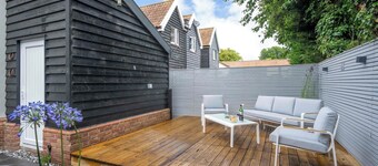 บ้านเดี่ยวมีเสน่ห์ในหมู่บ้านเงียบสงบ ซัฟฟอล์ก