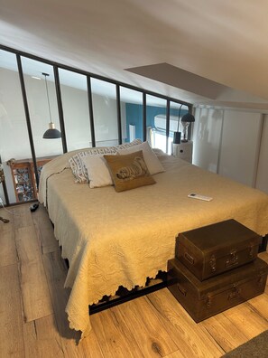 1 bedroom, iron/ironing board, WiFi, bed sheets