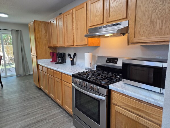 Microwave, oven, stovetop, dishwasher