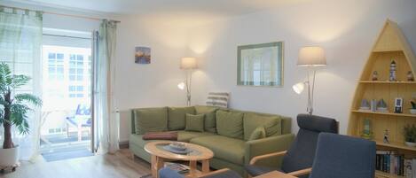 TV, DVD player, stereo