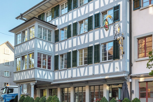 Enkeltrom – standard | Minibar, safe på rommet, skrivebord og wi-fi (inkludert)