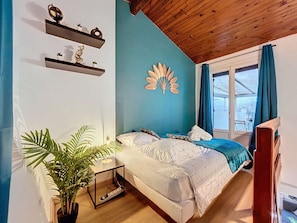 1 bedroom, iron/ironing board, WiFi, bed sheets
