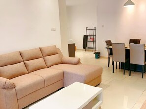 Basic House | Living area