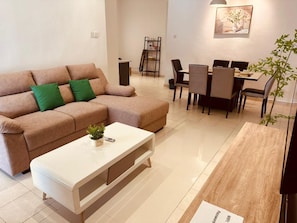 Casa Basic | Area soggiorno | Smart TV