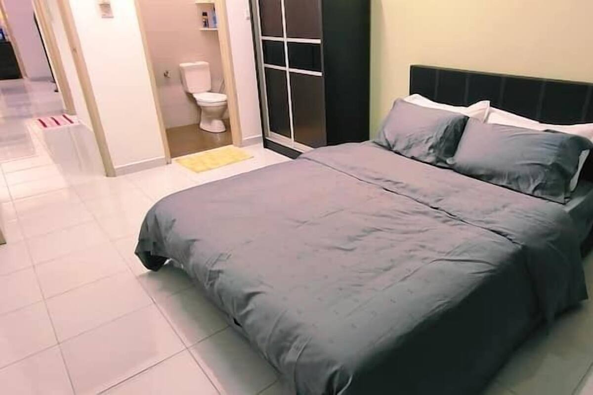 Basic Villa | Iron/ironing board, free WiFi