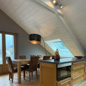 تناول الطعام