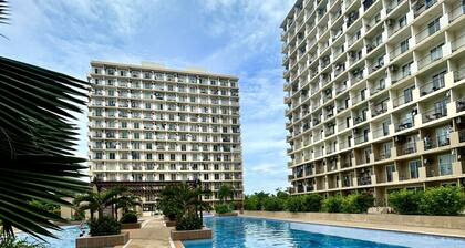 Studio Retreat with Balcony and Pool