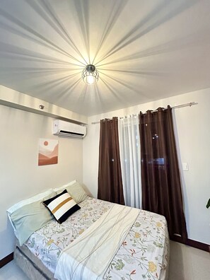 Signature Studio, Multiple Beds, Balcony, City View | Living area | 32-inch Smart TV with digital channels - Studio Retreat with Balcony and Pool (Lapu-Lapu)