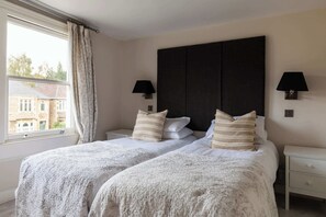 4 habitaciones, cuna de viaje, wifi y ropa de cama