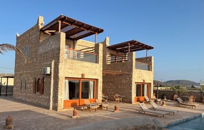 Exterior - Villa'S is a peaceful haven located 25 minutes from Essaouira. (Moulay Bouzraktoune)