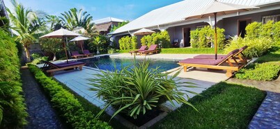 Jardin fleuri de Lety