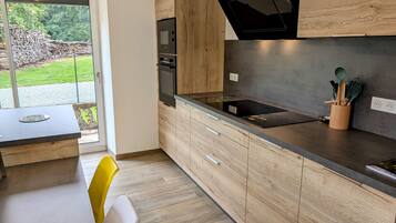 Fridge, microwave, dishwasher