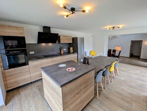 Fridge, microwave, dishwasher