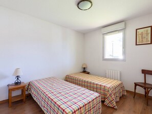 2 bedrooms