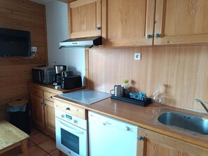 Fridge, microwave, dishwasher