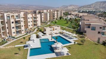 Seasonal outdoor pool