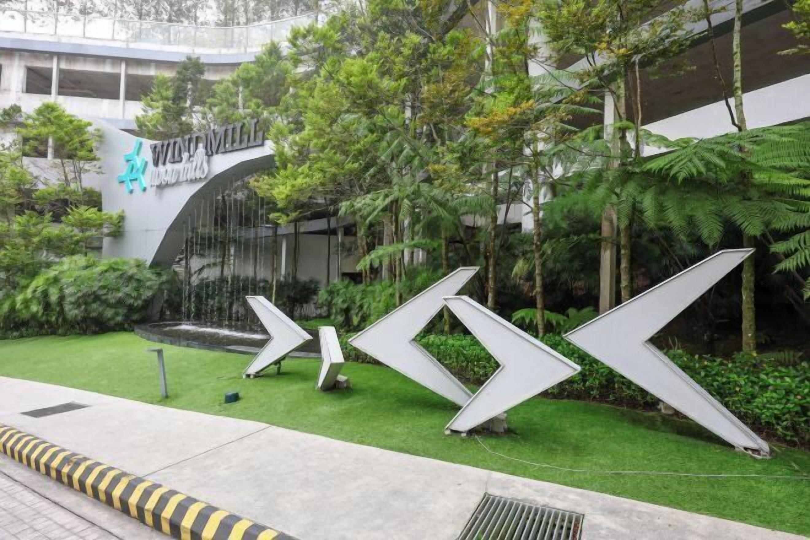 المنشأة من الداخل