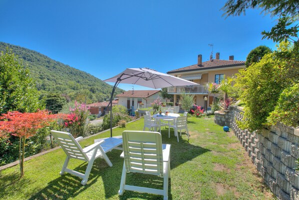 تناول الطعام بالخارج