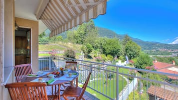 Apartamento familiar, varias habitaciones (A Due Passi Dal Bosco) | Balcón