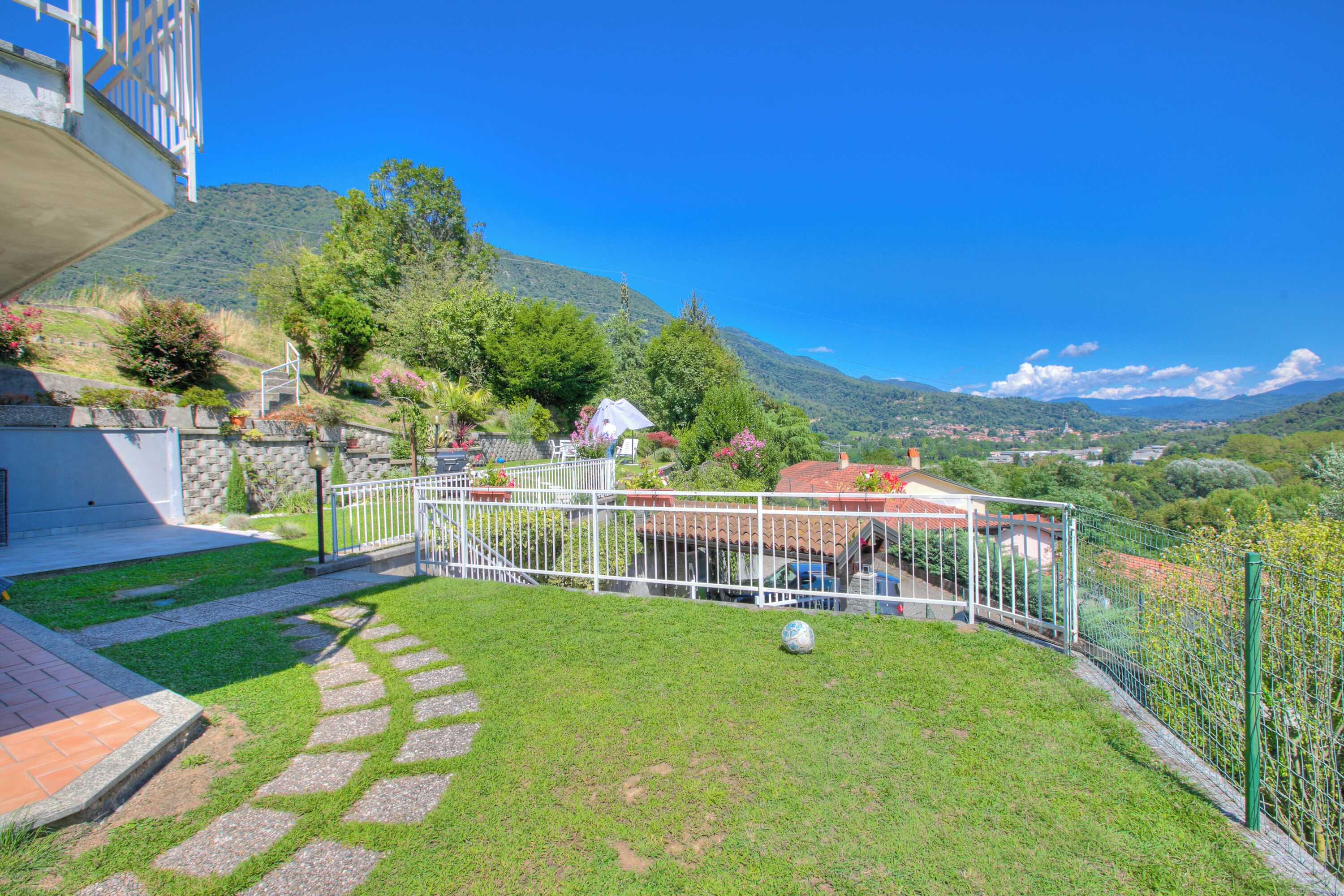 Family Apartment, Multiple Bedrooms (A Due Passi Dal Bosco) | Property grounds