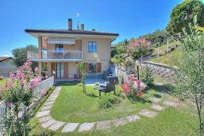 Familienapartment, Mehrere Schlafzimmer (A Due Passi Dal Bosco) | Außenbereich