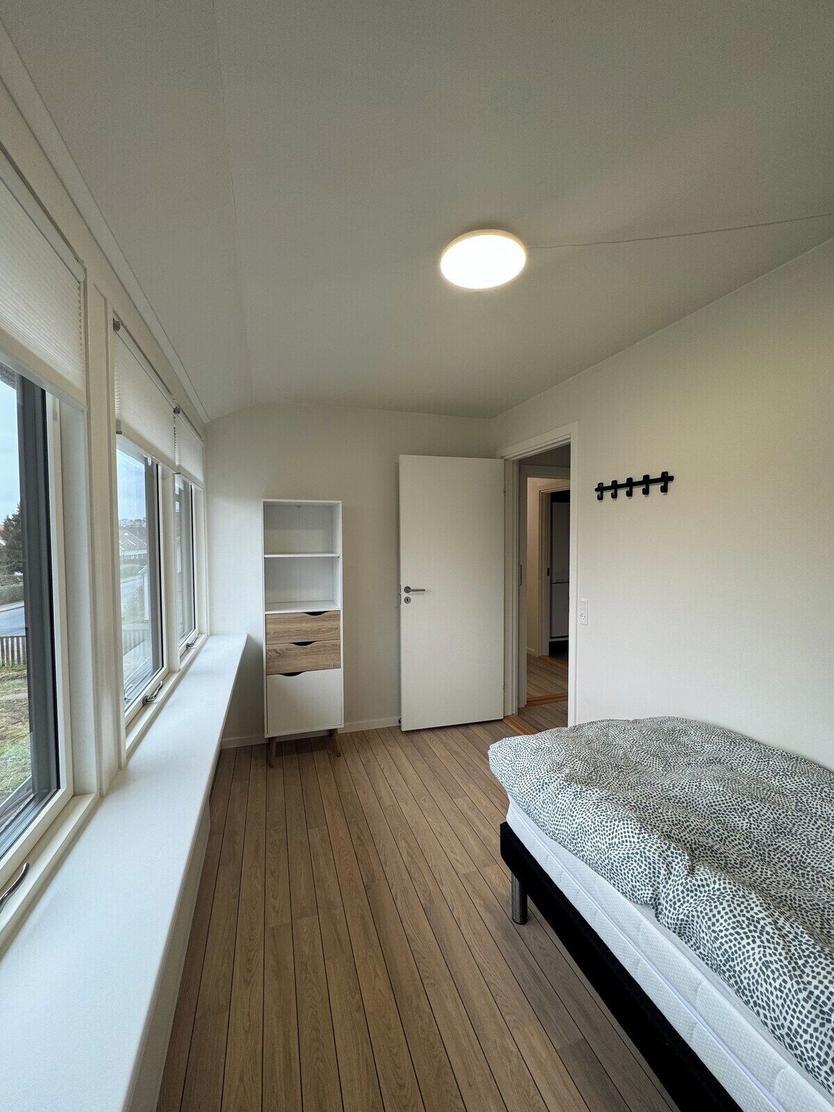 3 dormitorios, tabla de planchar con plancha, wifi gratis y ropa de cama