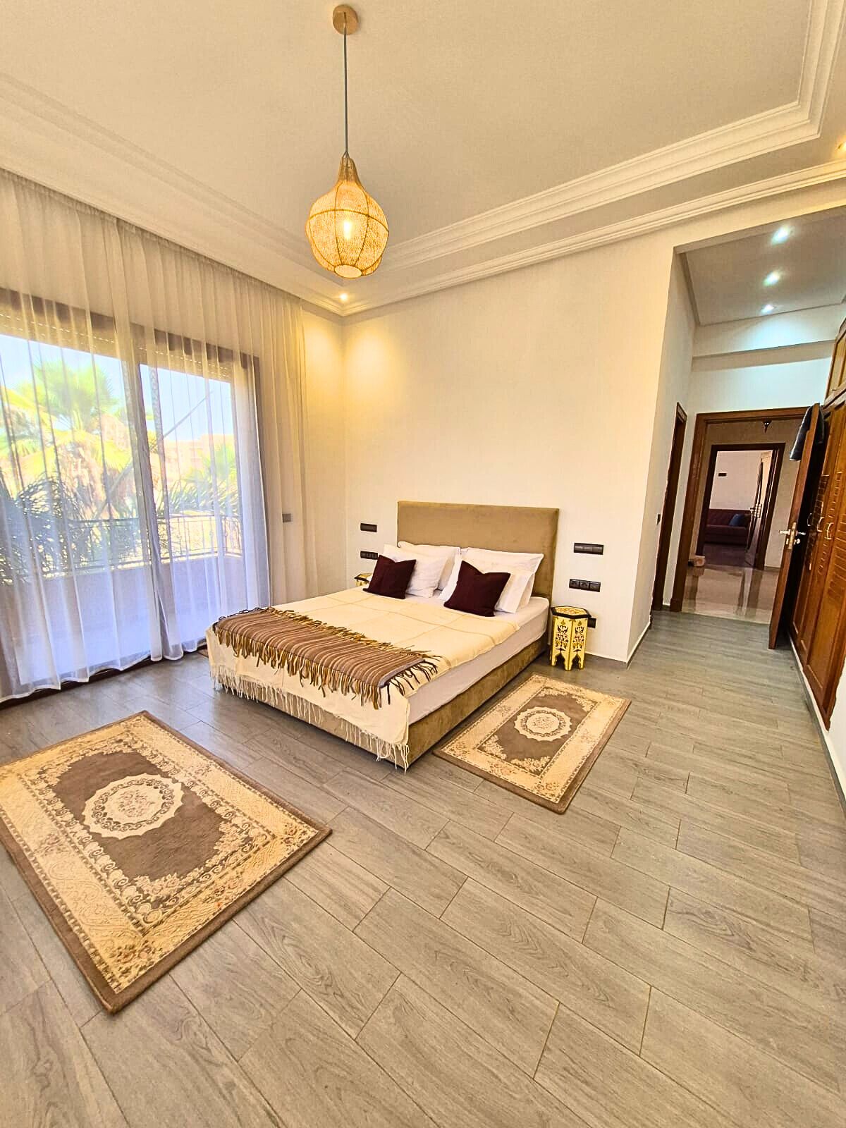 6 makuuhuonetta, silitysrauta/-lauta, Wi-Fi, vuodevaatteet