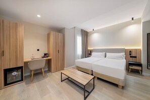 Minibar, wifi gratis, ropa de cama