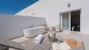 Deluxe tweepersoonskamer | Een minibar, gratis wifi, beddengoed