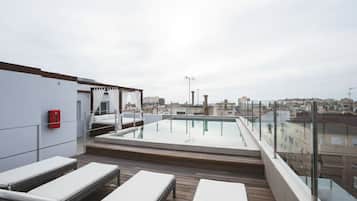 En 55-tommers TV med kabel-kanaler