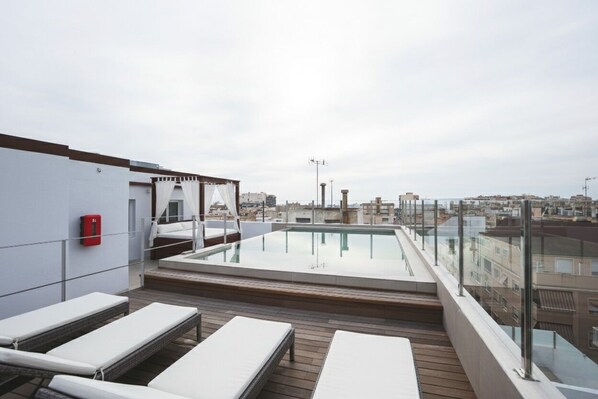 55-inch TV with cable channels - Hospedium Hotel Gaudea Santa Pola (Santa Pola)