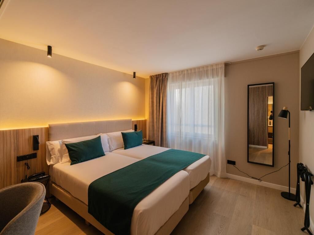 Minibar, wifi gratis, ropa de cama