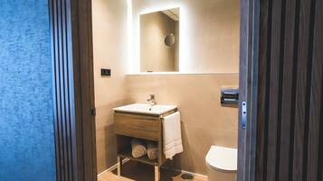 Quarto casal ou duplo standard | Banheiro | Papel higiênico