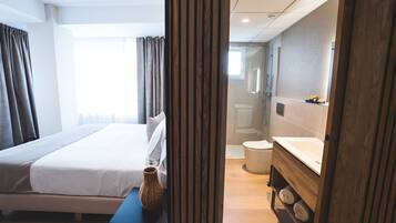 Phòng đôi hoặc 2 giường đơn Tiêu chuẩn, quang cảnh thành phố | Minibar, truy cập Internet không dây miễn phí, bộ trải giường