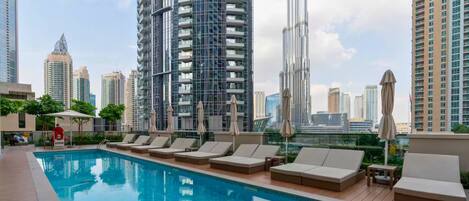 Kolam renang outdoor