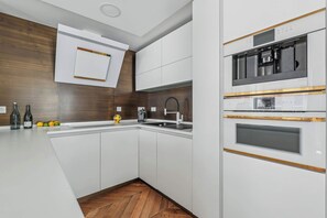 Fridge, microwave, oven, stovetop