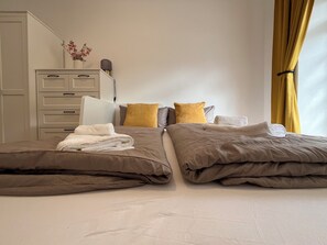 1 bedroom, desk, WiFi, bed sheets