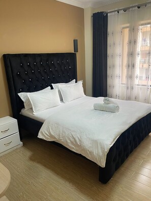 1 quarto, ferros/tábuas de passar roupa, acesso à internet